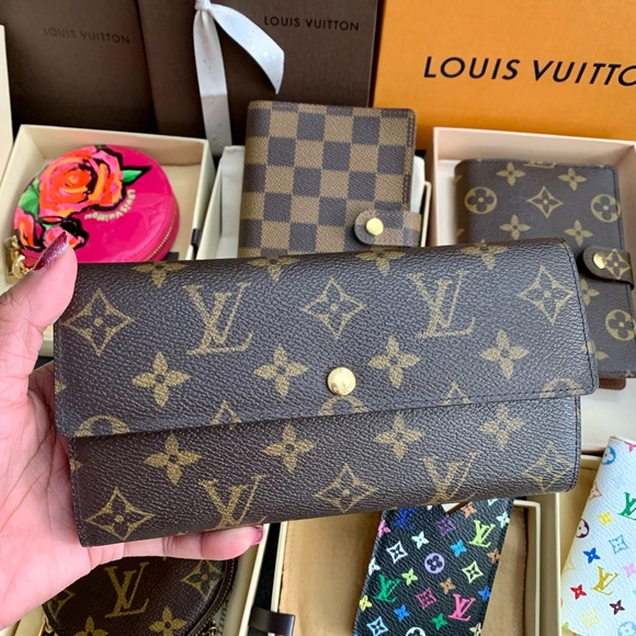 Louis Vuitton Handbags - ‼️sold‼️Louis Vuitton Sarah Wallet